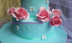 torta battesimo con rose, torta elegante battesimo, torta bimba, batteismo torta