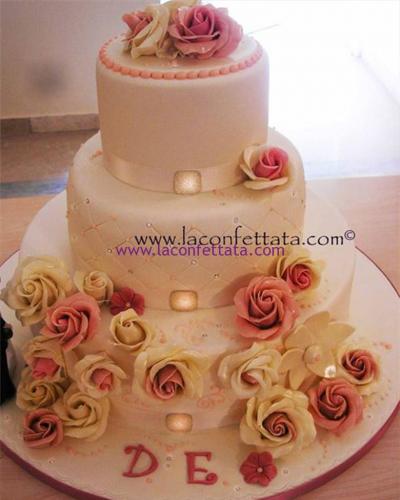 torta-matrimonio-bianca-rose-rosa-avorio