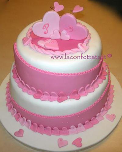 torta-matrimonio-bianco-rosa-cuoricini