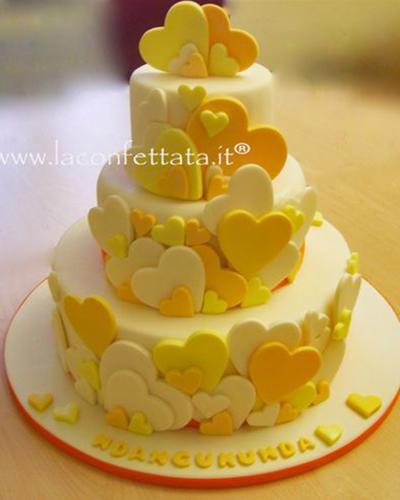 torta-matrimonio-cuori-tonalita-giallo